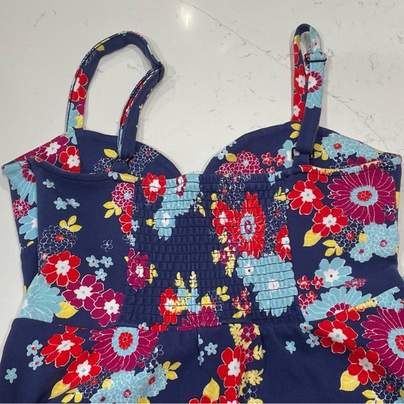 ModCloth Retro A-Line Mini Flower Dress, Smocked back, large - Picture 3 of 6